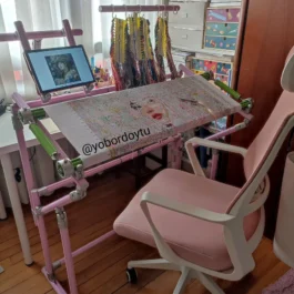 【Full set】4th Gen Adjustable Cross Stitch Stand | with Phone Holder & Thread Spool | Scroll Frame 50/100/150cm, Tension 18-28cm